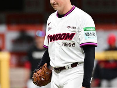 케니 로젠버그 부상으로 경기 중 강판 키움 팬들 실망