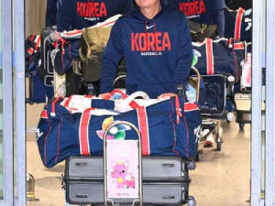 류지현 감독 한국 대표팀 17년 만에 1라운드 통과