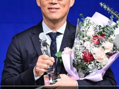 김정준 수석코치 아버지 눈앞에서 최고 지도자상 수상