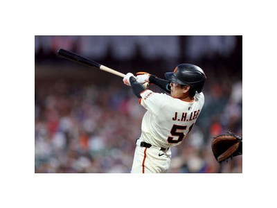 이정후 투런으로 추격 성공 MLB 첫 출전에 화끈한 첫 인상